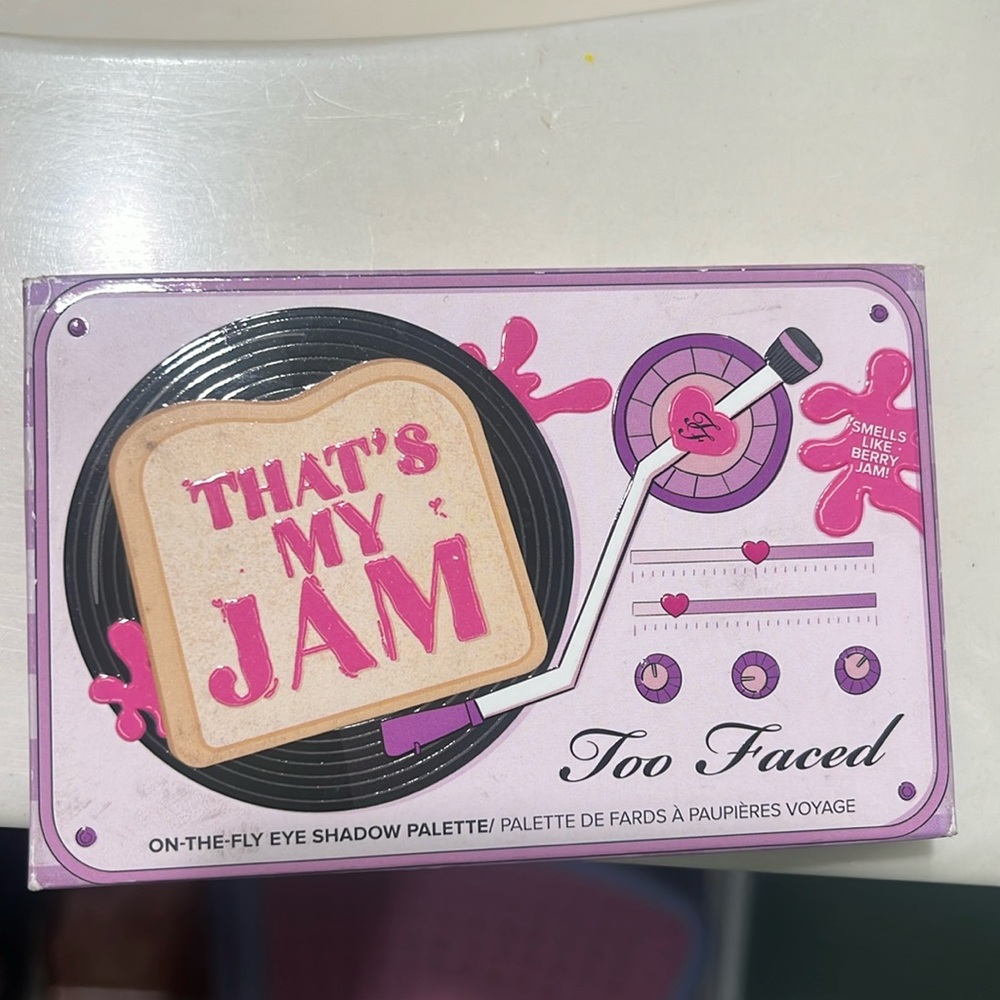 Too faced eyeshadow palette